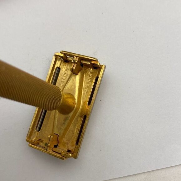 Vintage Gillette Milord Men's Gold Razor with Case - Picture 7 of 10